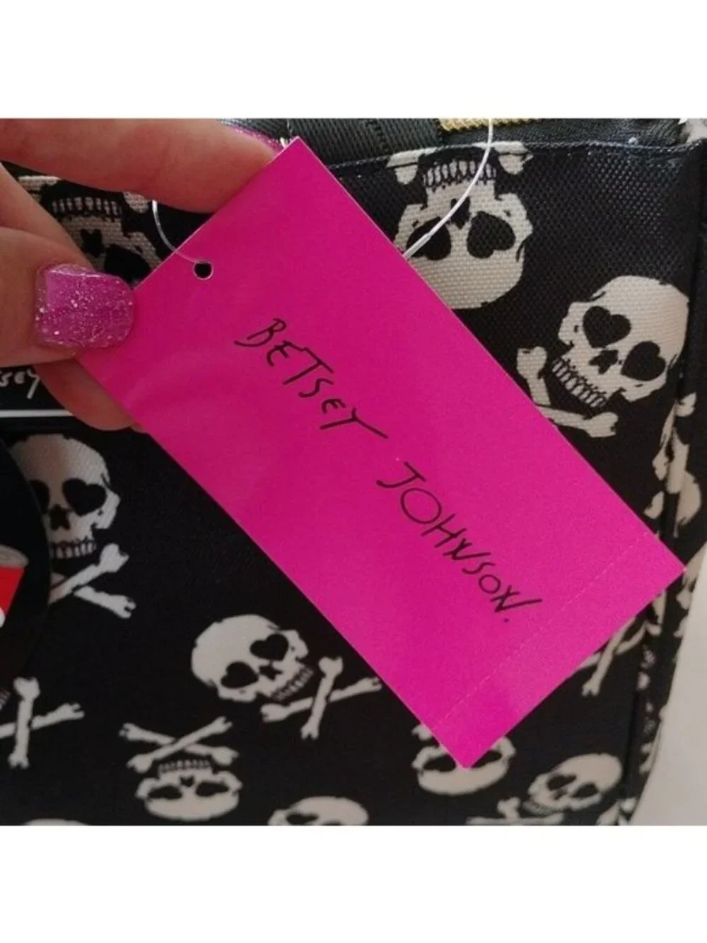 Betsey Johnson Skull + Crossbones Insulated Lunch Bag Purse Crossbody Cooler